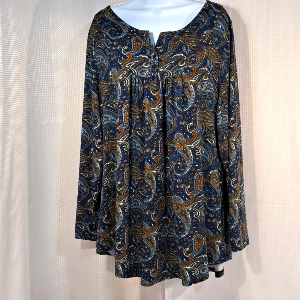 Hi-Lo Longsleeve Top